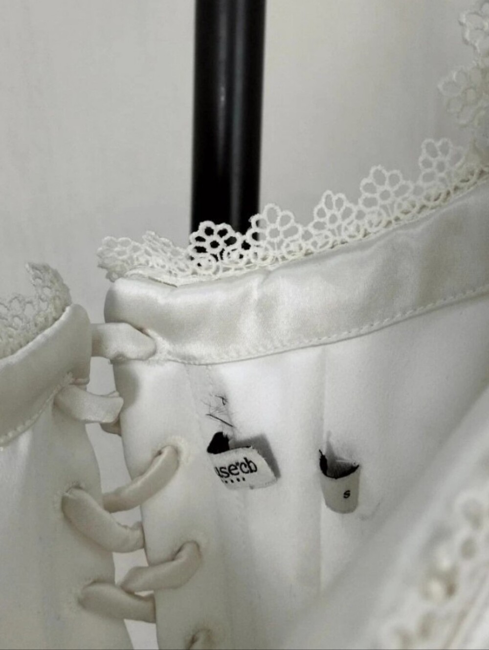 NWOT House Of CB Isis Off-Shoulder Floral Maxi Dress White Corset Bridal Wedding - Picture 6 of 7